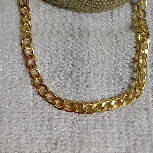 Goldtone curb chain long - Picture 2 of 4